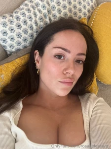 Your girl est frechement c libataire et fucking heart broken