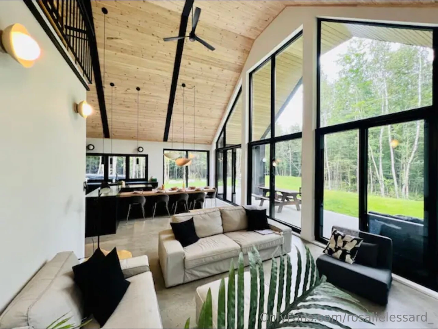 Voici le airbnb qu on a lou mariejo lebrun pis moi la semaine pro a part 2 