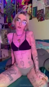 Prettylittlefreak13 part 69