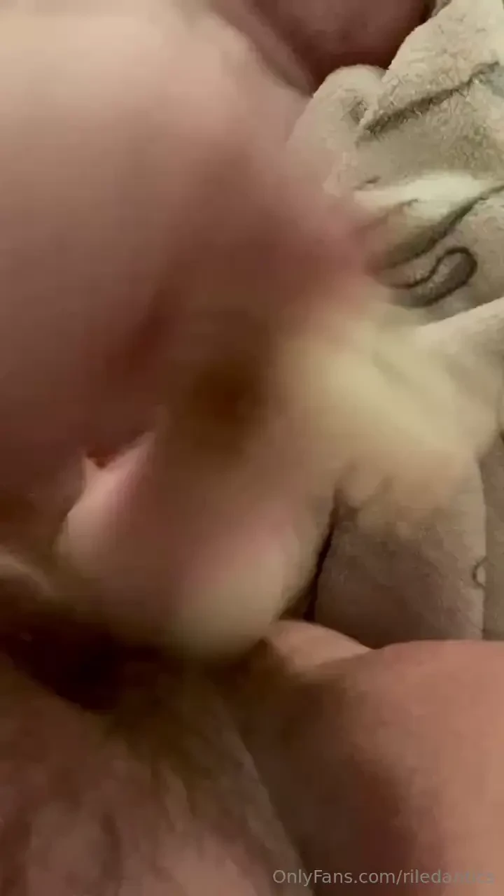 It feels sooo good down there lt 333 