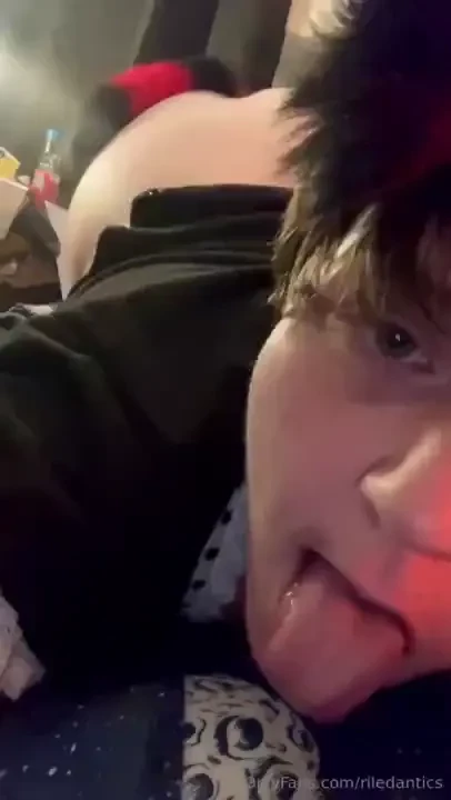 Black amp red tail plug gifted from a fan lt 3 prt 1 pics and vid part 15 