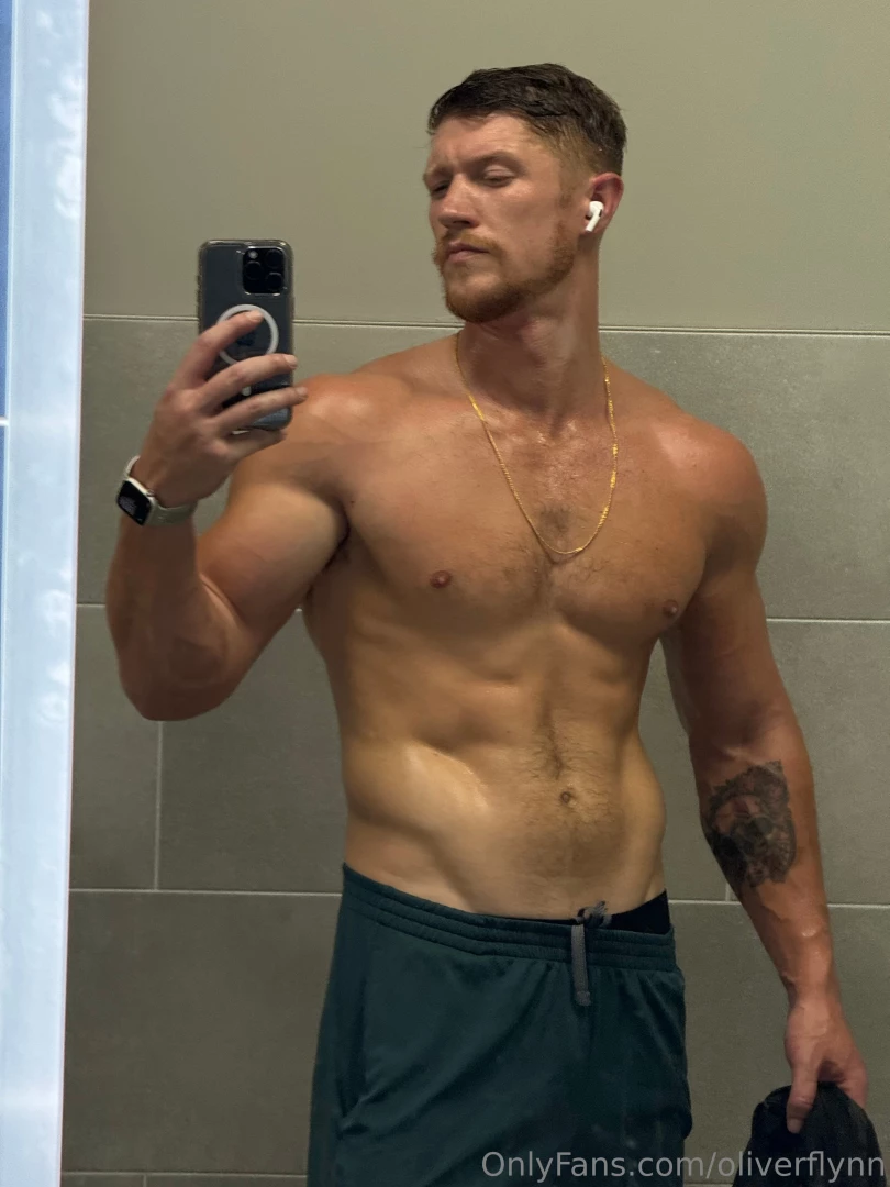 Finally got my workout in now i m nice and hot want to cum lick the 