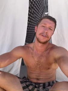 Been chilling and getting a hard on the whole day time to stroke this