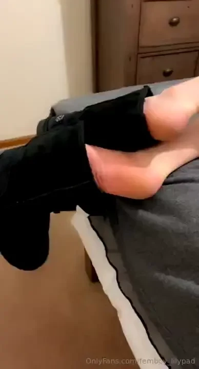 Does just seeing my feet get you hard i wanna know how much power my 