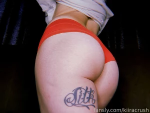 Happy humping day or whatever anyways swipe to lift my shirt booty