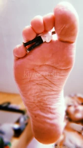 Im your roommate and enjoy dressing up but you could never get a part 3