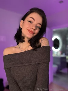 Lately i really like off-the-shoulder clothes it s kinda sexy and