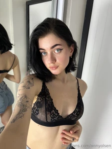 Does black look good on me https onlyfans com annyolsy part 1