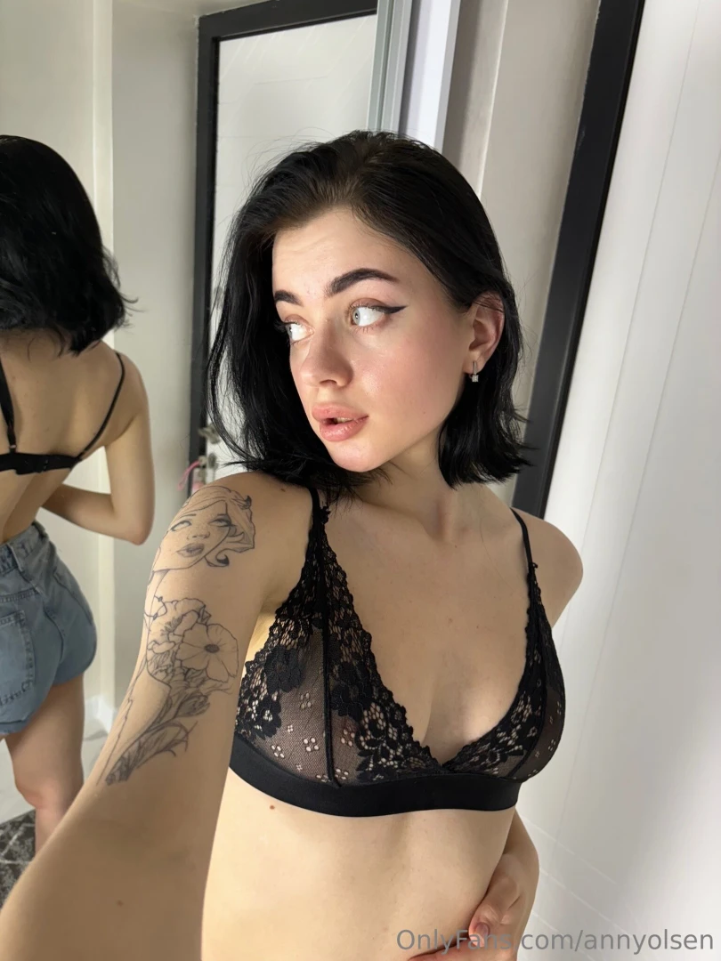 Does black look good on me https onlyfans com annyolsy 