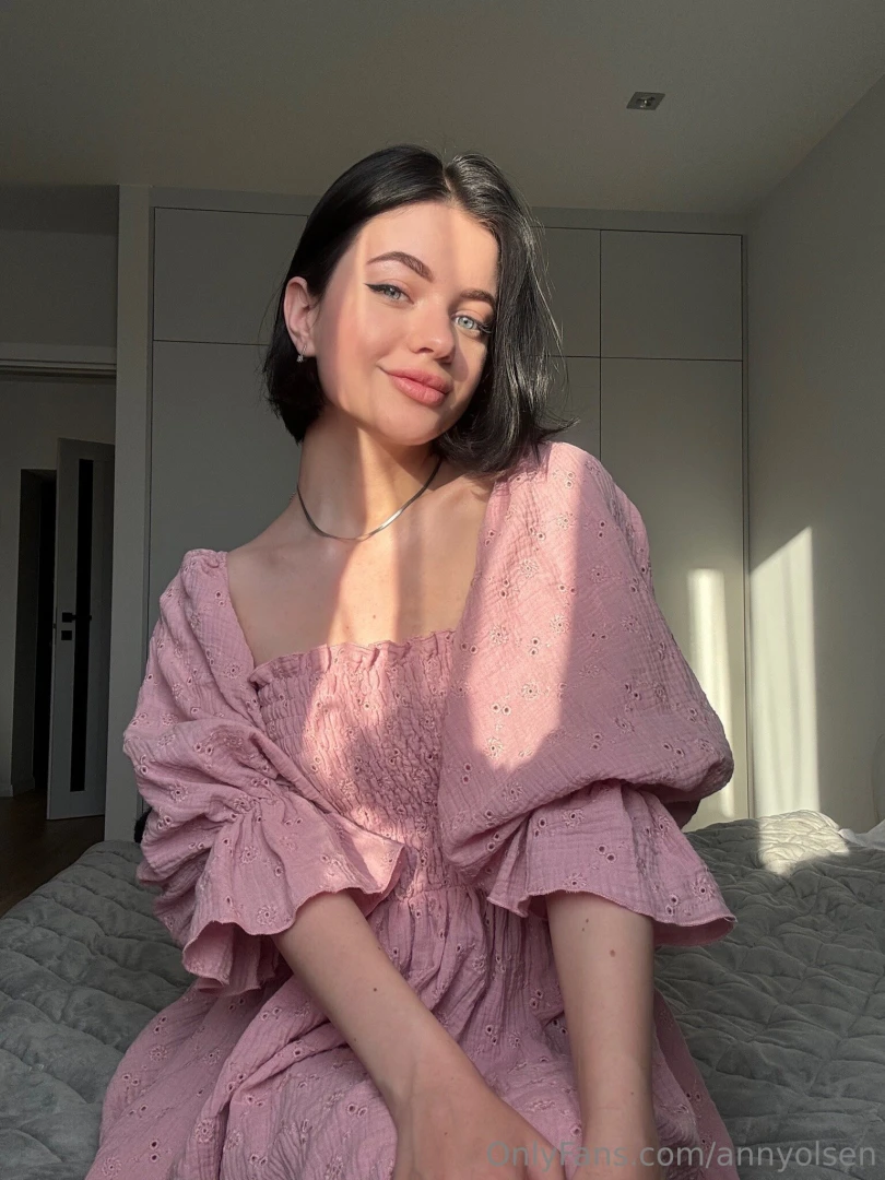 Feeling kinda pink today soft playful a little flirty just the way i 