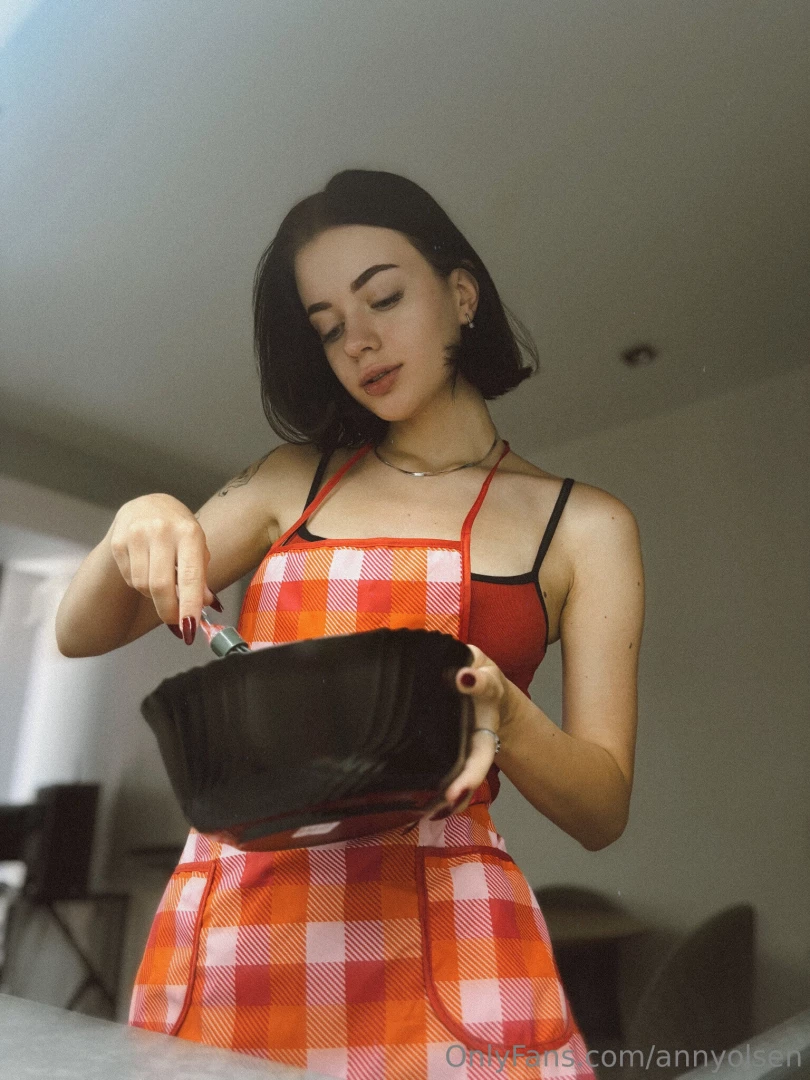 I have big news for you kittens on thursday at 2pm 29 08 2pm utc 3 i 