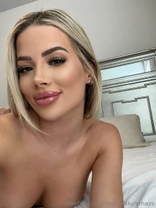 Woke up looking this hot