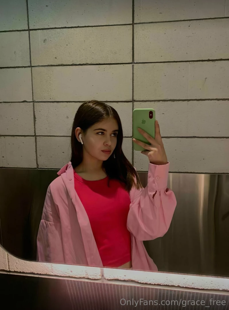 Your_devil69 this playful babe your_devil69 is ready to show you what part 1 