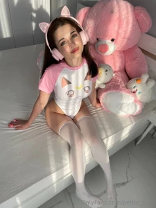 I know how to have a good time dm