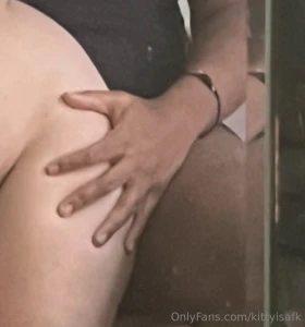 Check ur dms just sent a p ssy pic just for u and make sure to follow