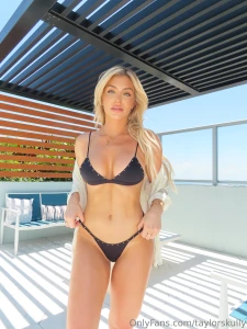 Weekend s better with me