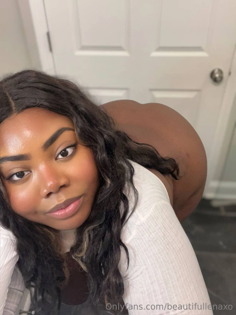 This pretty face deserves a cumshot beautifullenaxo beautifullenaxo 