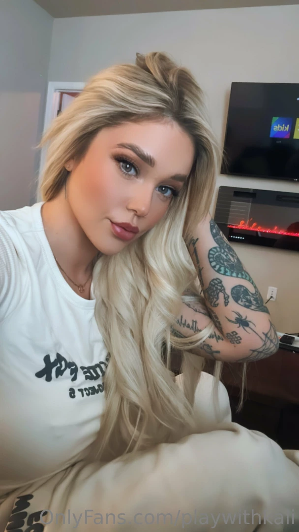 Comment a if you love meeee 