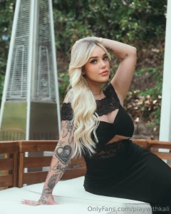 Don t be shy take your dick out and i ll suck it
