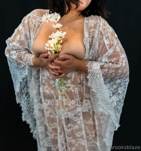 Hey babes lt 3 i have started a premium account for you all to enjoy