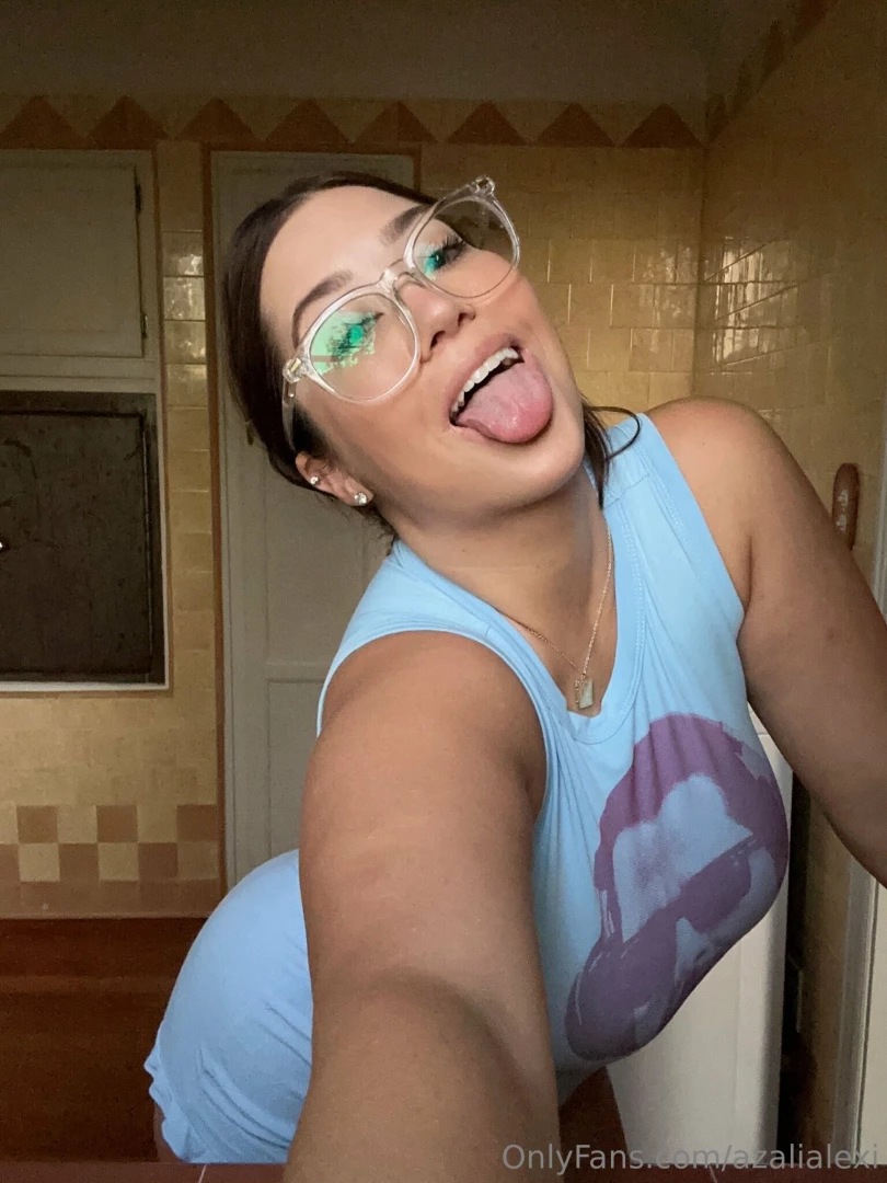 Whats everyone doing today i really wanna have some sexy fun 