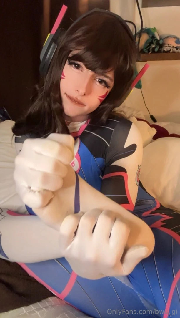 Uwaaa _ the bodysuits a little revealing dont you think part 4 