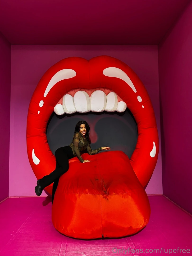 Merry christmas everyone here to be extra naughty all day long 