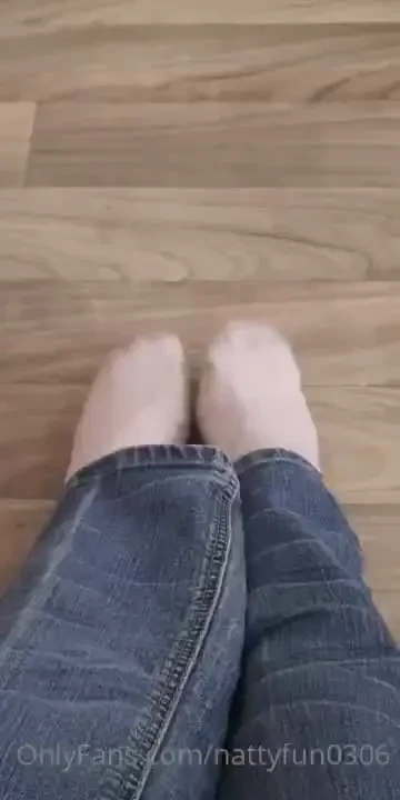Good morning i need a foot rub already how is everyone 
