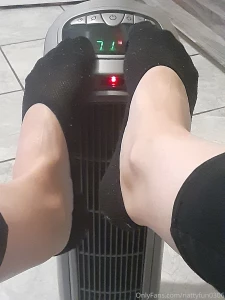 Trying to warm my feetsys up