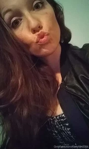 Might go live tonight whos going to play