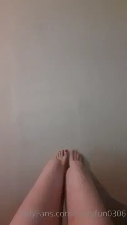 I m so bored but loving these toenail colors 