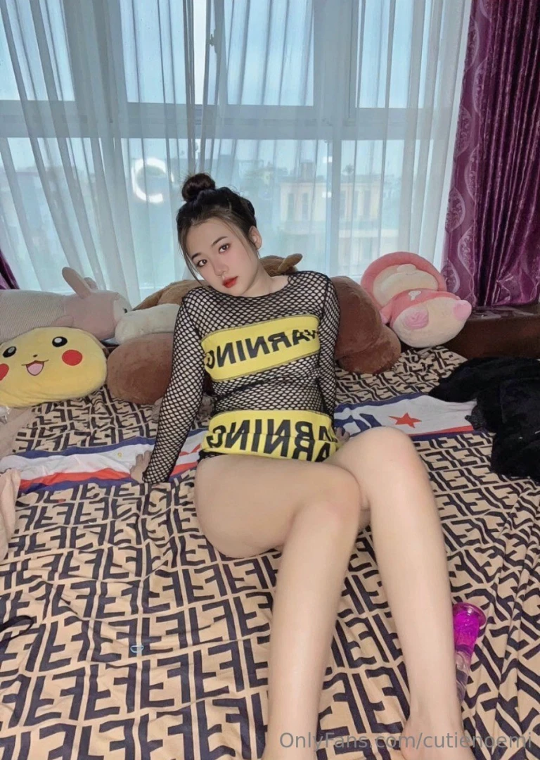 Needy slut goodgirlhana wants to be fucked in the hardest way she s 