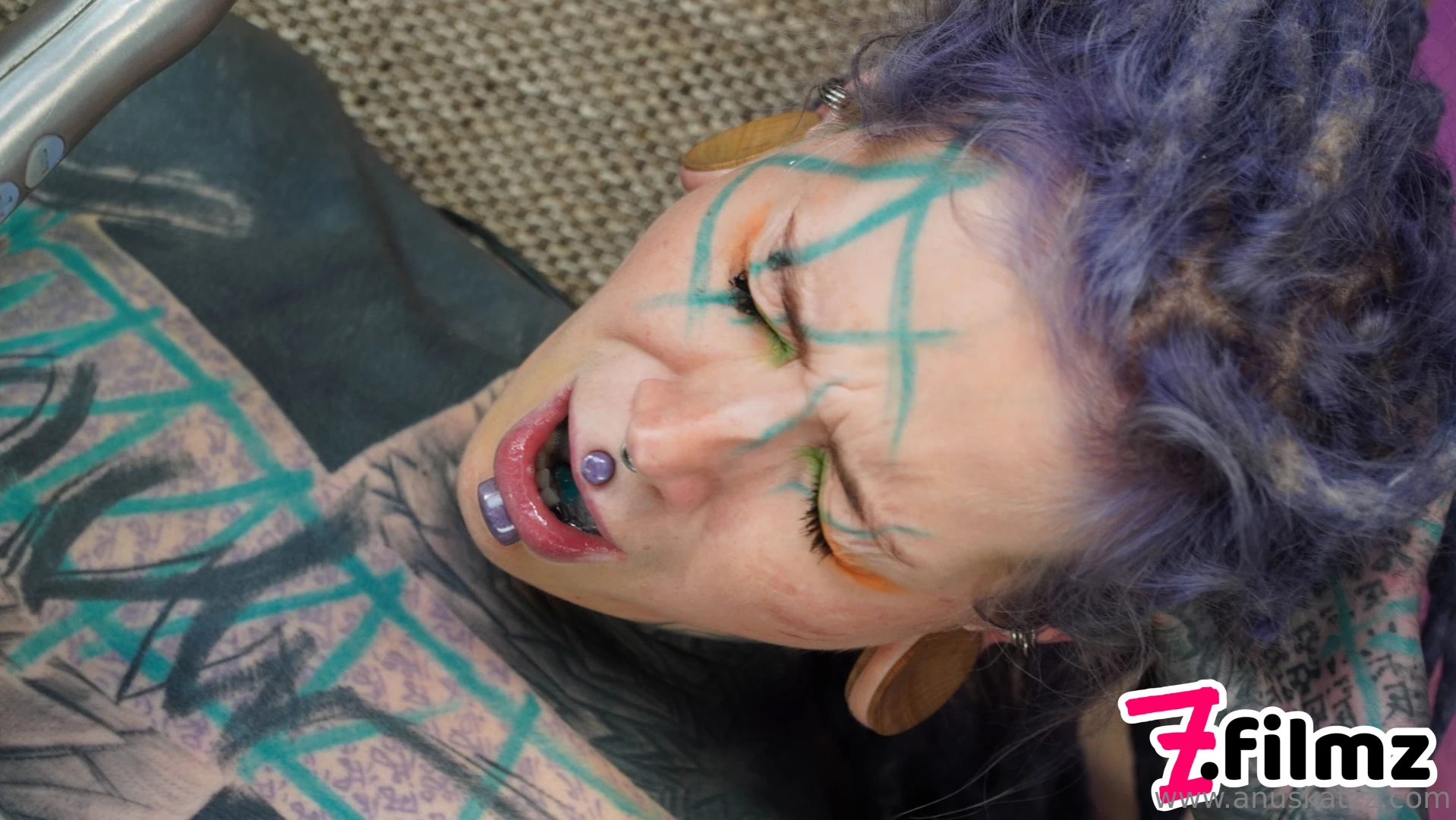 New release date - this sunday 30 3 - new free clip for you on my part 1 