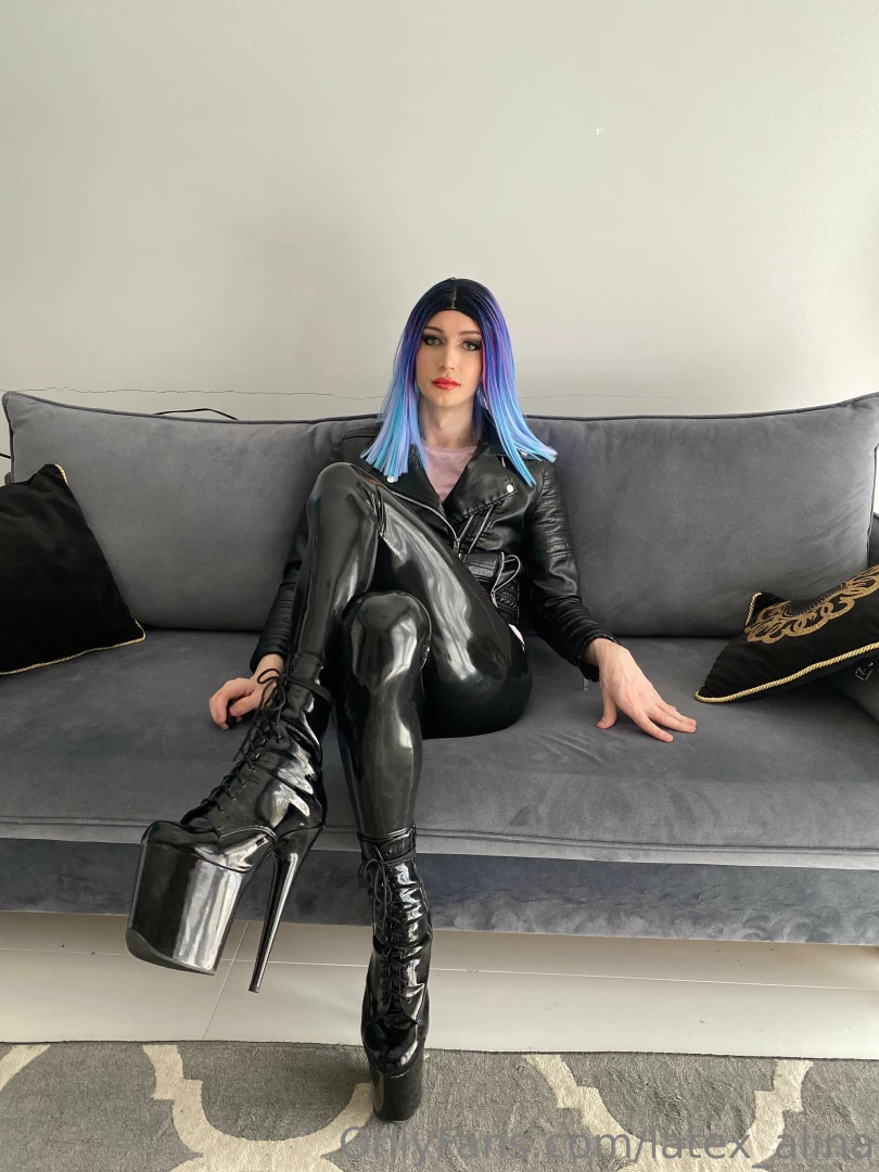 What do you like more - latex leggings or latex stockings part 2 