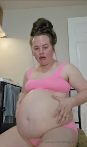 Stuffing myself to the brim with burger king while i show off my plump