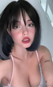 My eyes are up here okaayy