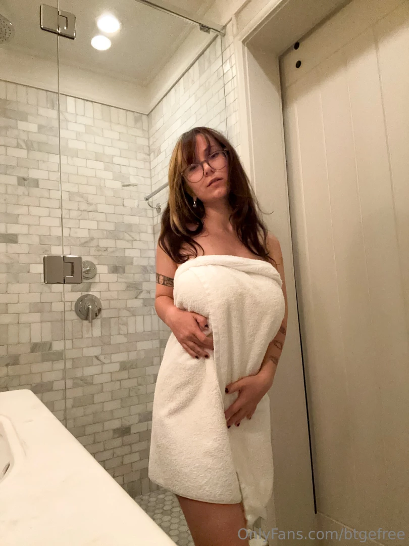 Help get me wet in the shower duh 