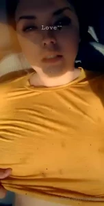 I love showing off my titties in public