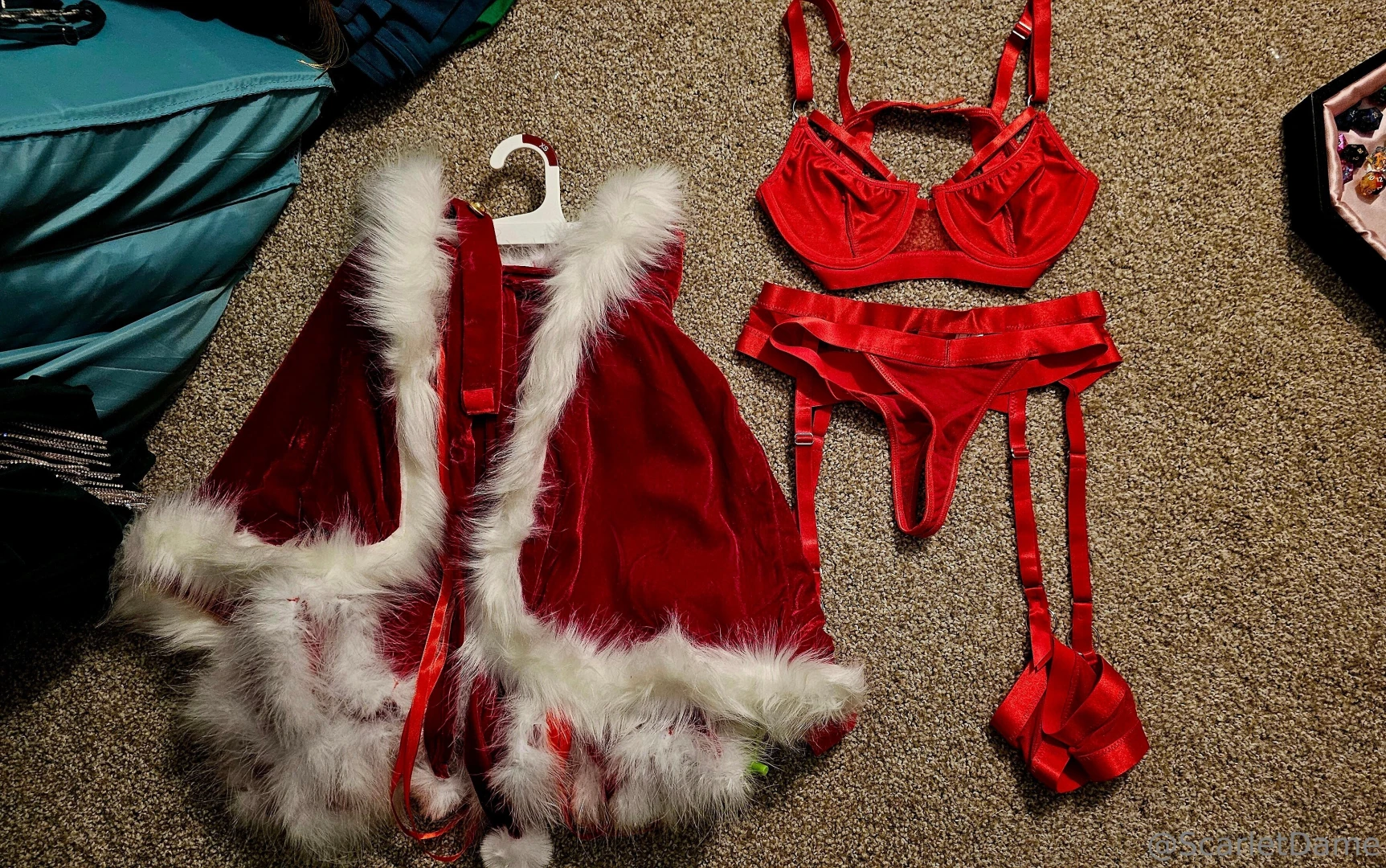 I got some fun stuff coming this weekend and a new wig with it that i 