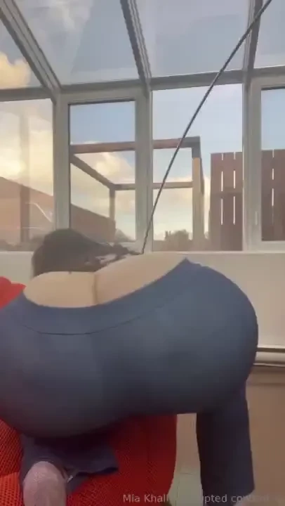 Cleaning the couch in jeans is real work 