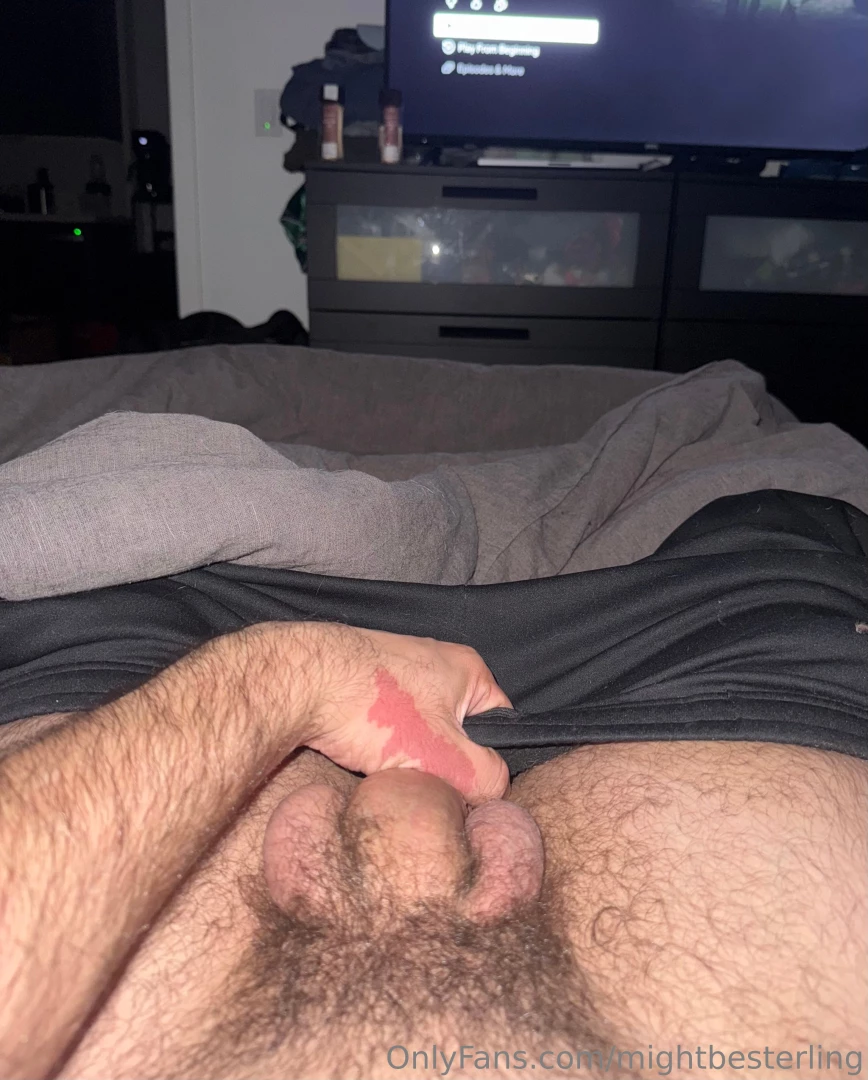 Sick in bed all day really could use a good sucking sesh tip to get 