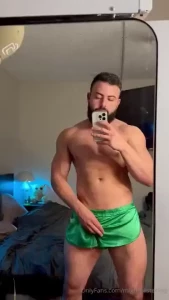 You can t pinch me i m wearing green live tonight 9pm pst