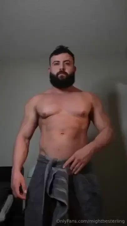 Who wants some post shower sex cuz i sure do 