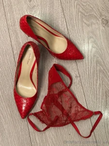 Your passionate game can start right now special offer lady in red