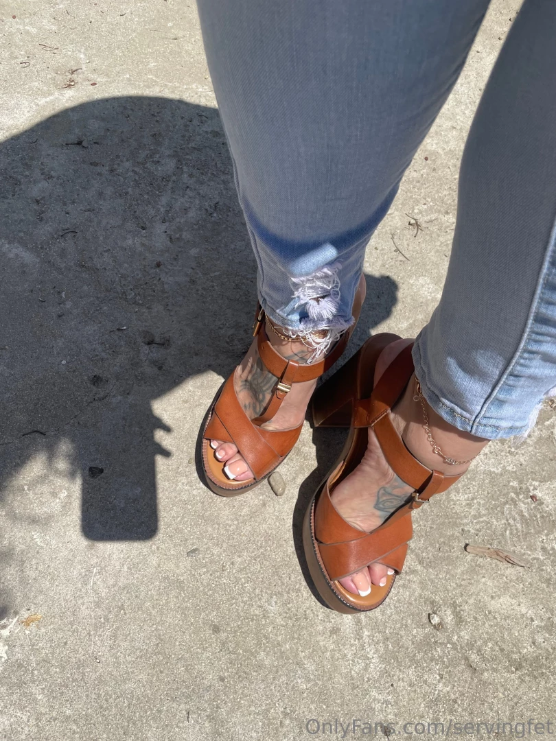 Milf monday would i catch ur attention in public part 1 