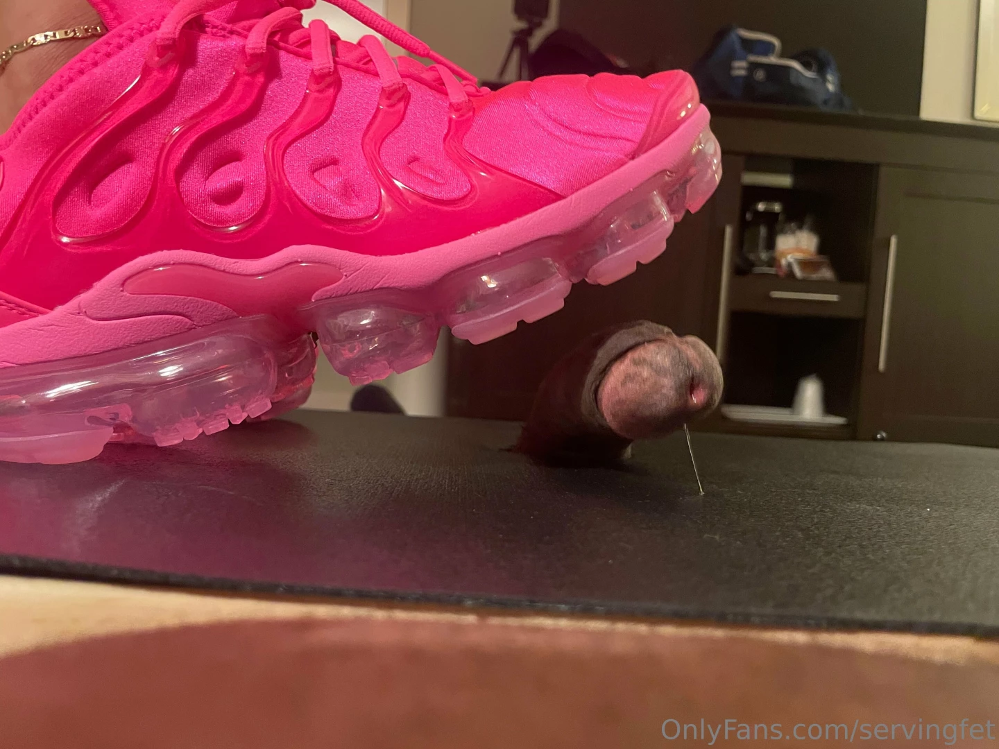 Loooove how that dick was dripping at the hint of scent from these part 4 