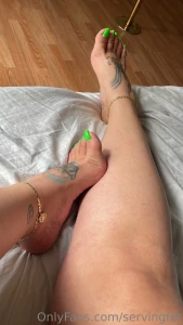 Morning babess headed to the gym had to snap a few pics of these part 1