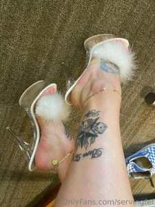 I love pleasers pls send more part 4