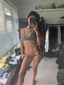 How many frogs gt gt