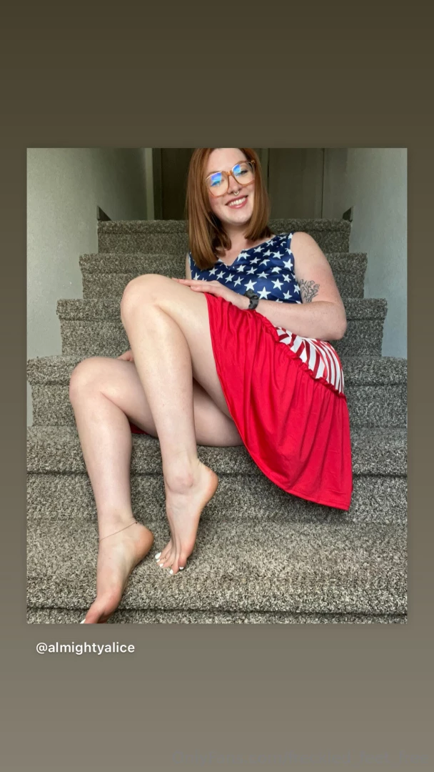 My vip onlyfans is 6 for today only https onlyfans com freckled_feet 
